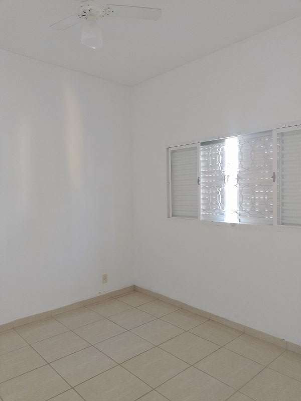 Casa 2d  no bairro Pedregulho em GUARATINGUETA