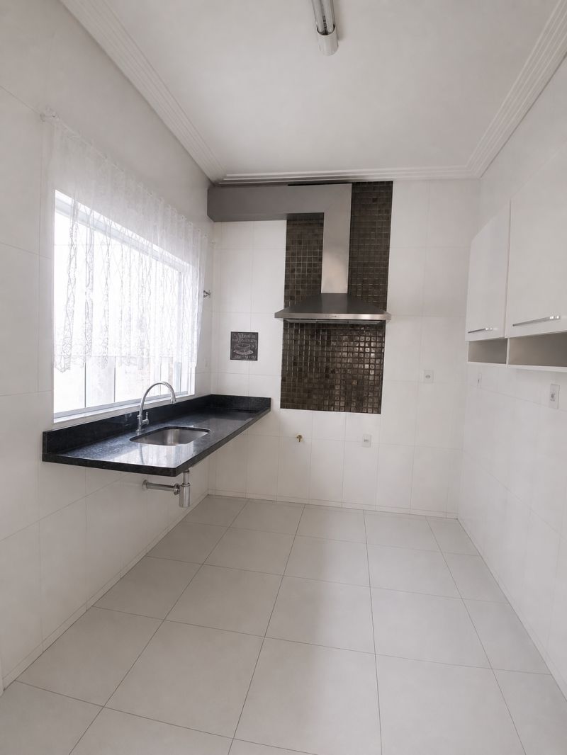 Apartamento 2d  no bairro Jardim Rony em GUARATINGUETA