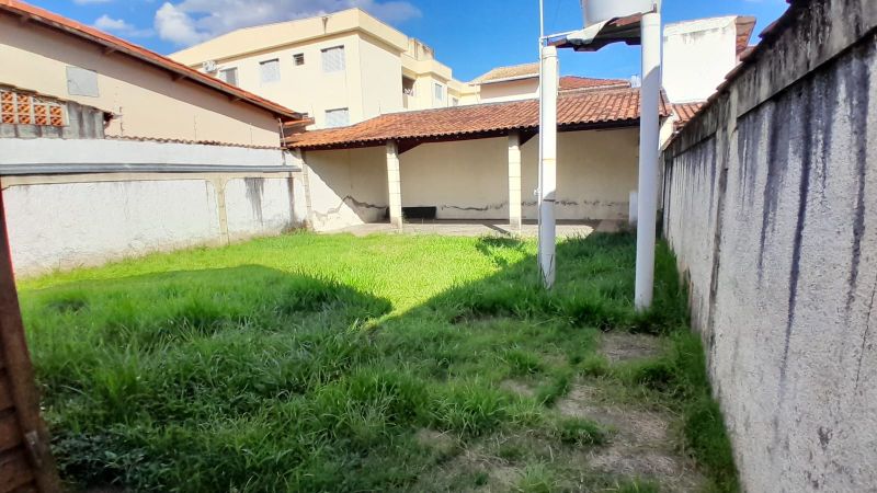 Casa 2d  no bairro Jardim Rony em GUARATINGUETA