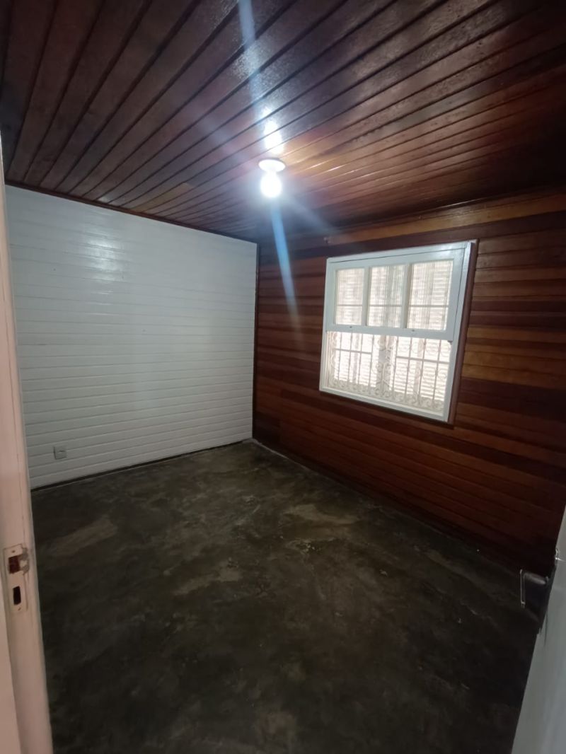Casa 2d  no bairro Jardim Rony em GUARATINGUETA