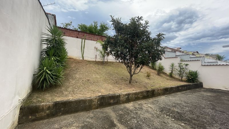 Casa 3d  no bairro Coopemi em GUARATINGUETA