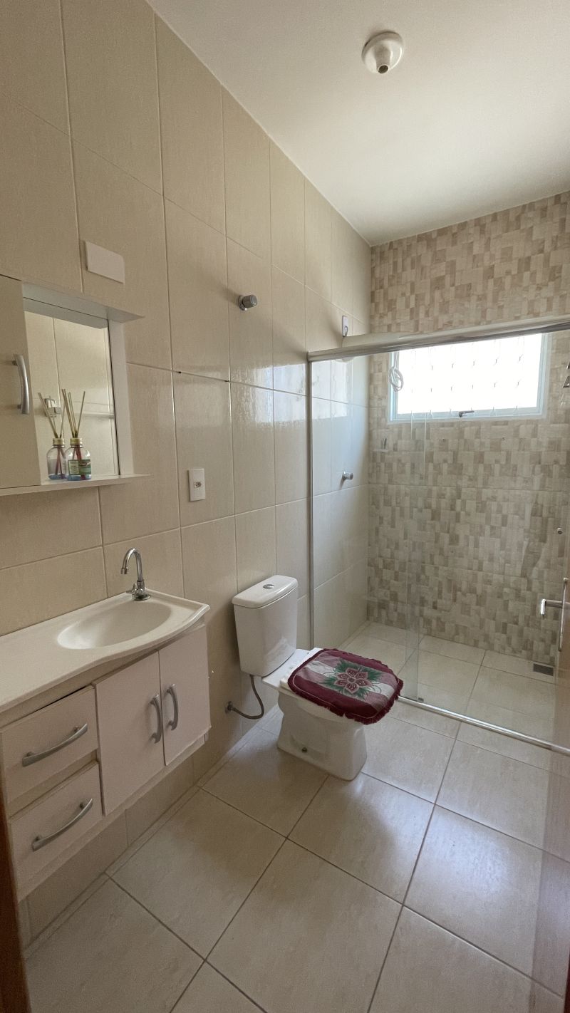 Casa 3d  no bairro Coopemi em GUARATINGUETA