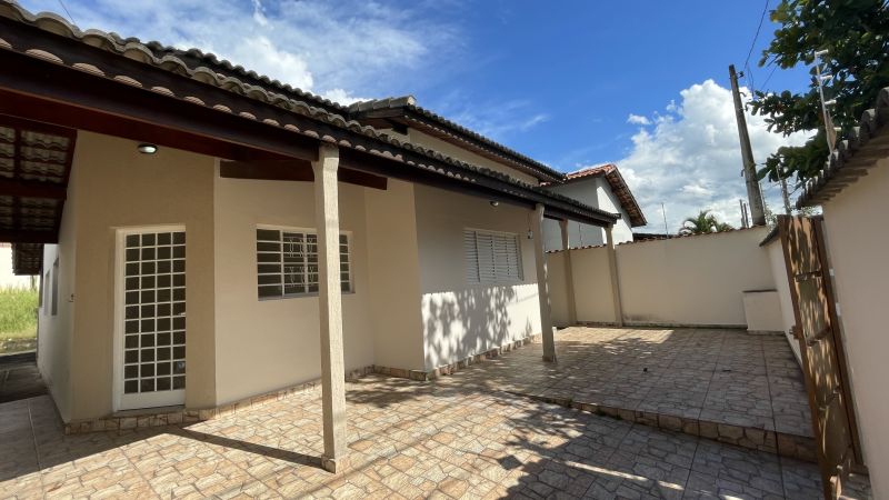 Casa 3d  no bairro Coopemi em GUARATINGUETA