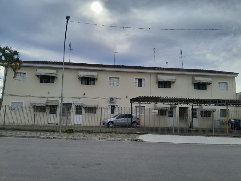 Apartamento 2d  no bairro Vila Comendador Rodrigues Alves em GUARATINGUETA