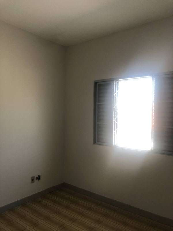 Apartamento 2d  no bairro Jardim Rony em GUARATINGUETA