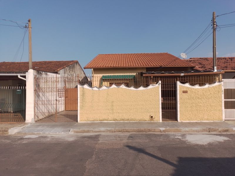 Casa 3d  no bairro Vila Comendador Rodrigues Alves em GUARATINGUETA