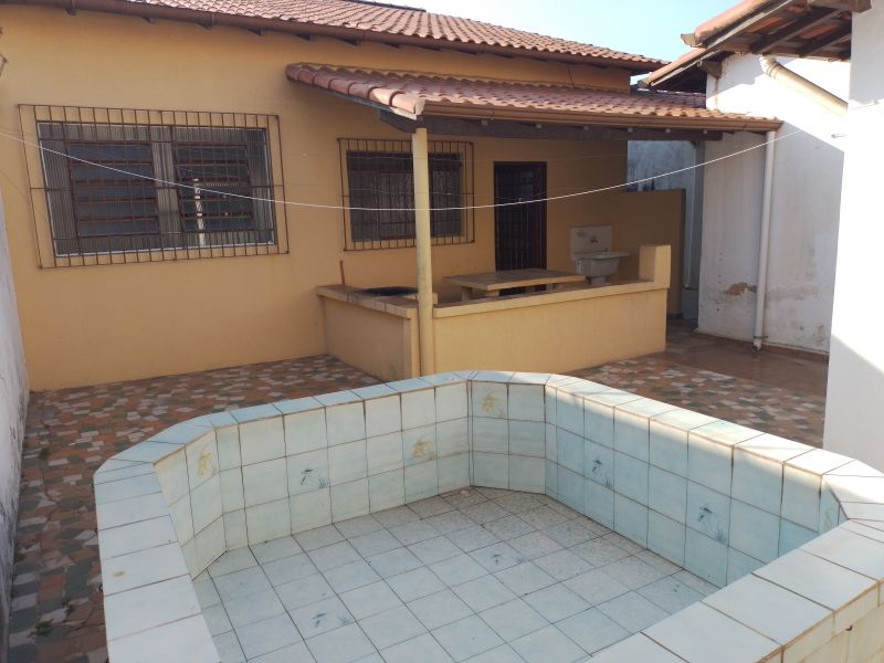 Casa 3d  no bairro Vila Comendador Rodrigues Alves em GUARATINGUETA