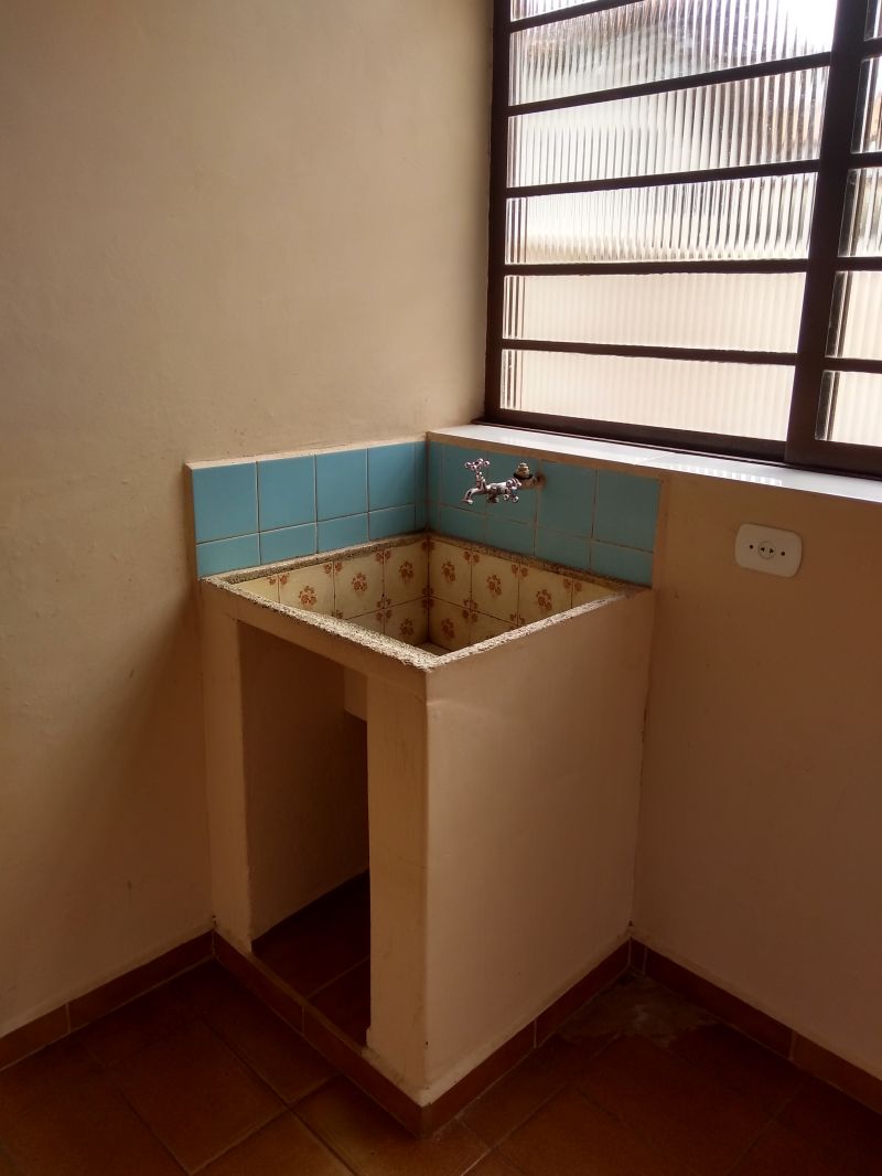 Casa 2d  no bairro Jardim Aeroporto em GUARATINGUETA