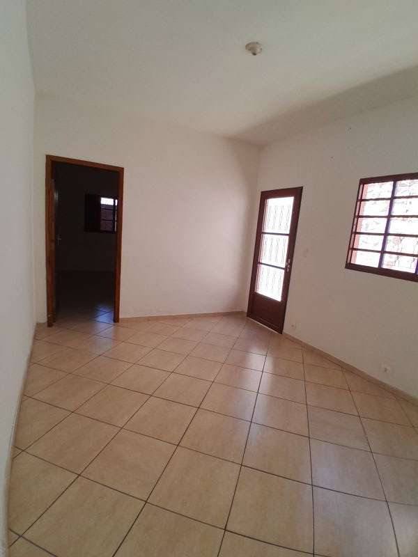 Casa 2d  no bairro Jardim do Vale em GUARATINGUETA