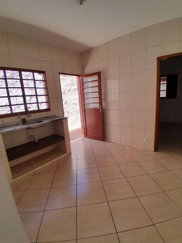 Casa 2d  no bairro Jardim do Vale em GUARATINGUETA
