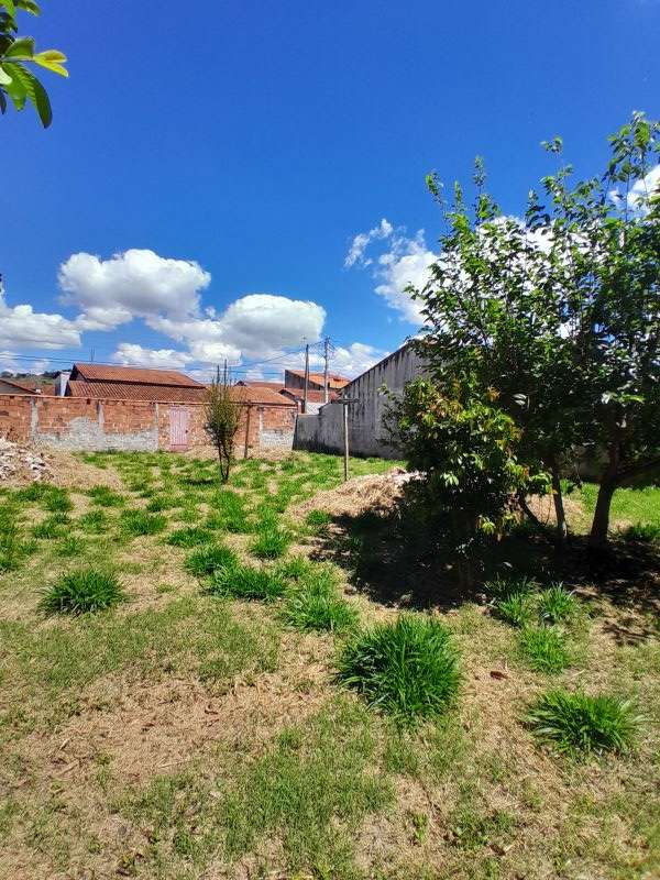 Casa 2d  no bairro Jardim do Vale em GUARATINGUETA