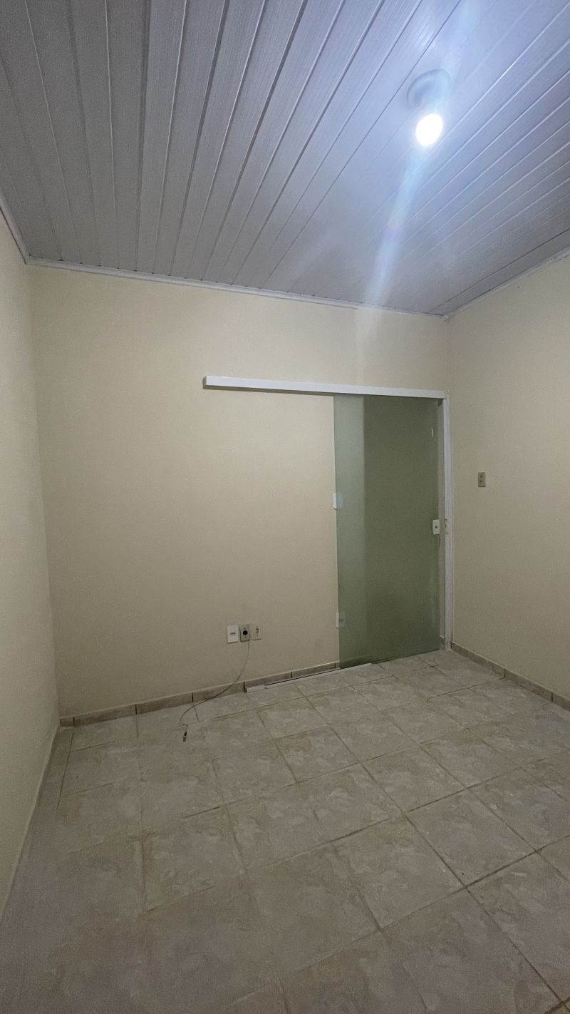 Casa 1d  no bairro Pedregulho em GUARATINGUETA