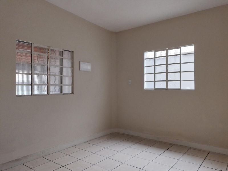 Casa 2d  no bairro Pedregulho em GUARATINGUETA