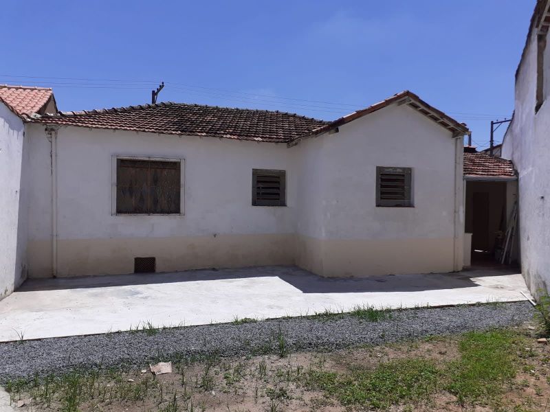 Casa 2d  no bairro Pedregulho em GUARATINGUETA