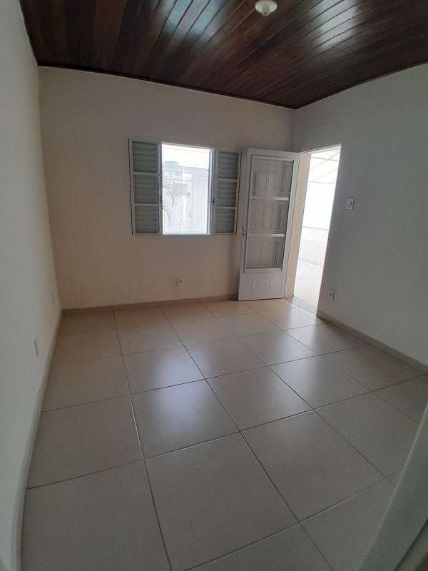 Casa 2d  no bairro Pedregulho em GUARATINGUETA