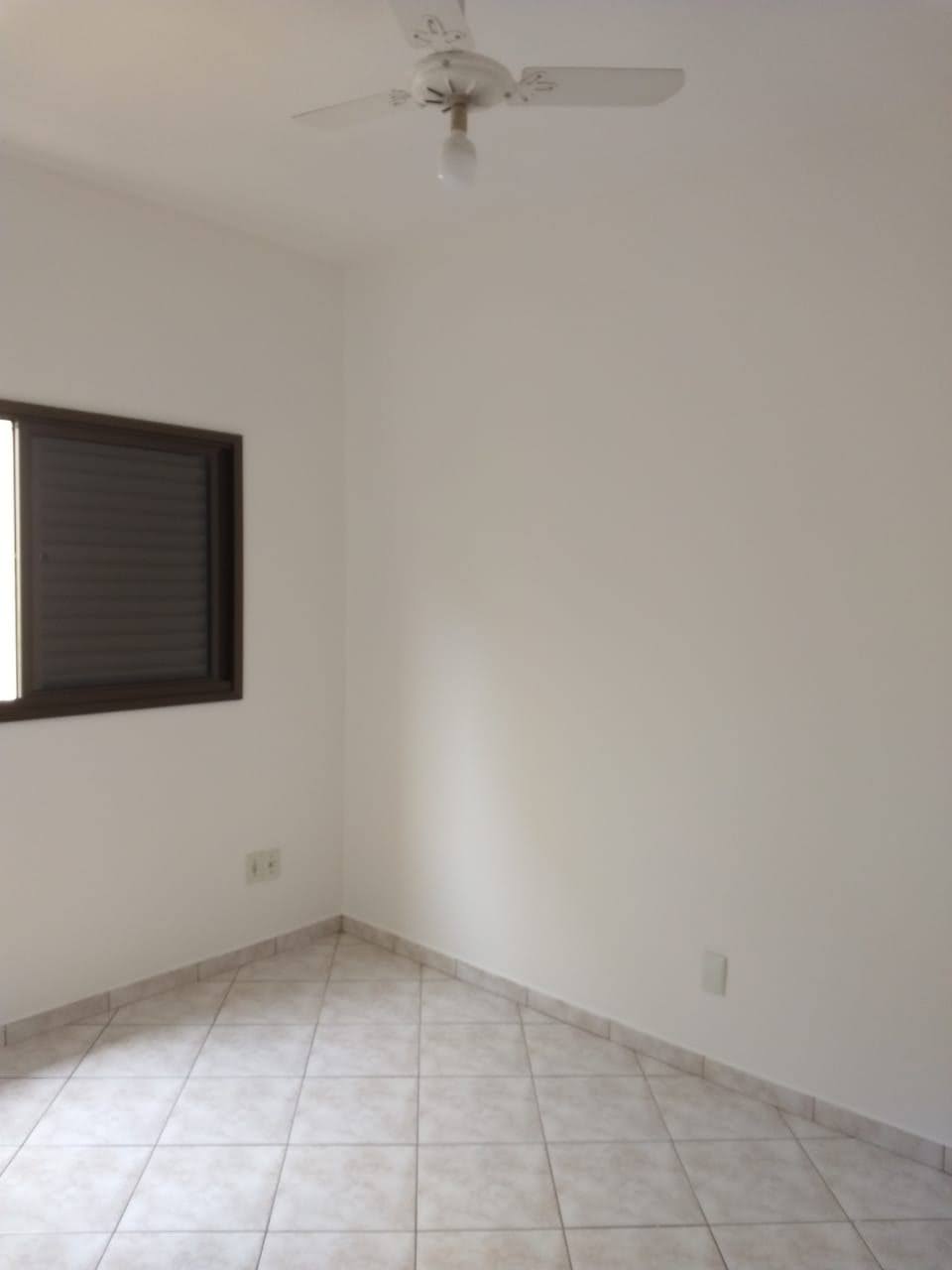 Apartamento 3d  no bairro Jardim Rony em GUARATINGUETA