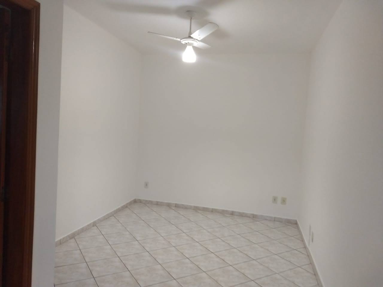 Apartamento 3d  no bairro Jardim Rony em GUARATINGUETA