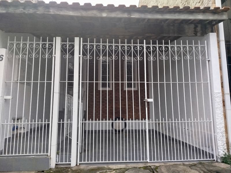 Casa 2d  no bairro Pedregulho em GUARATINGUETA