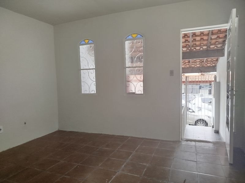 Casa 2d  no bairro Pedregulho em GUARATINGUETA