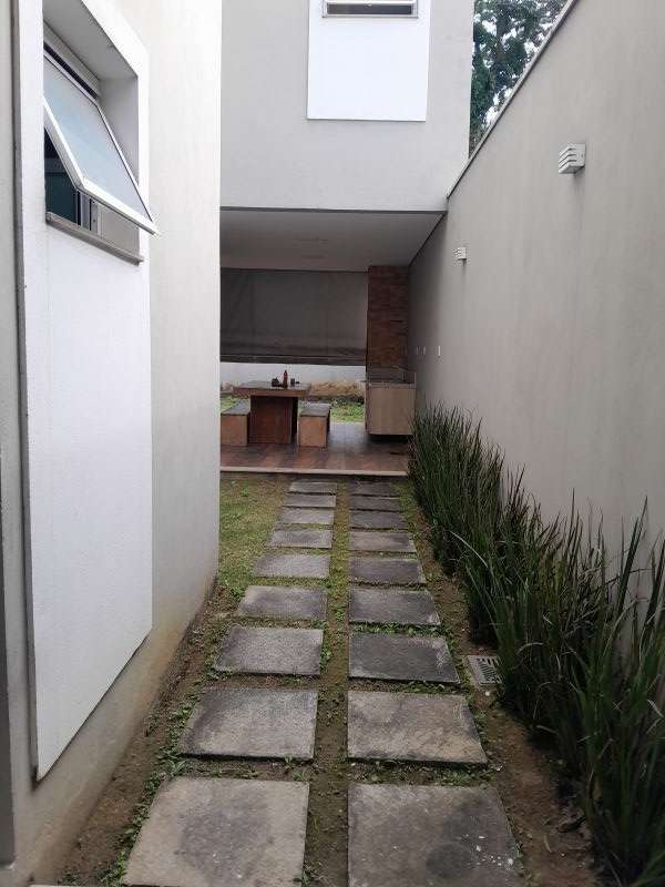 Sobrado 3d  no bairro Pedregulho em GUARATINGUETA