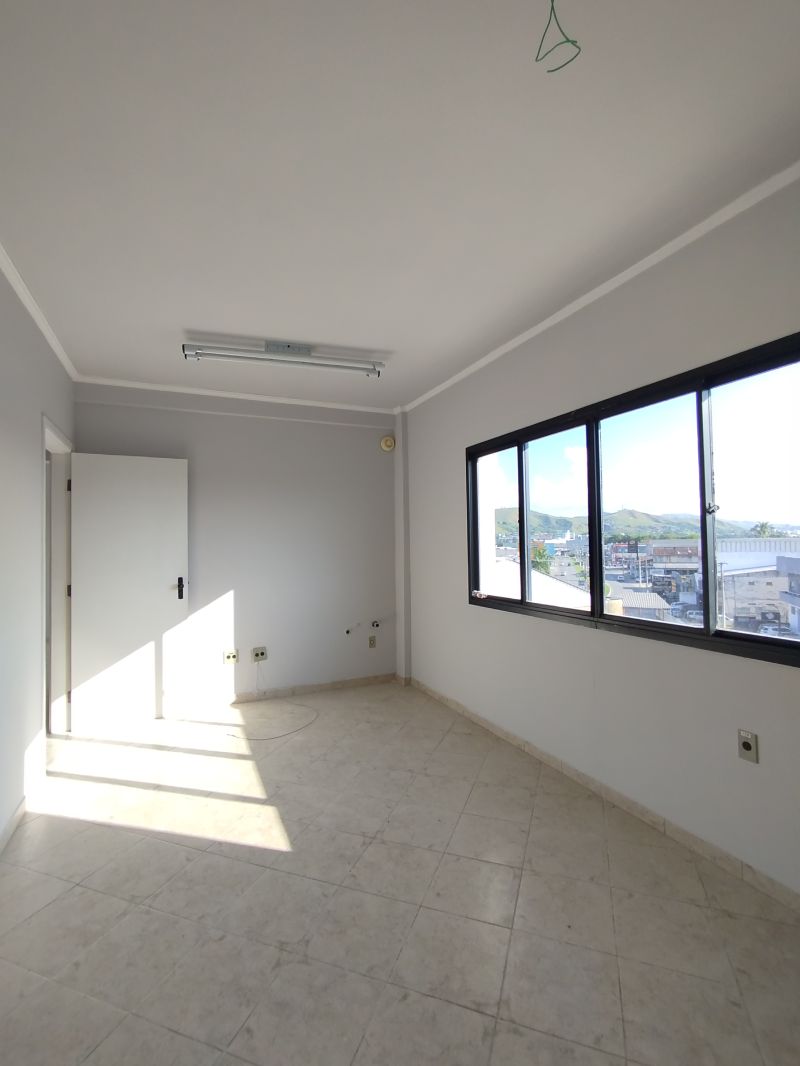 Salas Comerciais no bairro Campo do Galvao em GUARATINGUETA