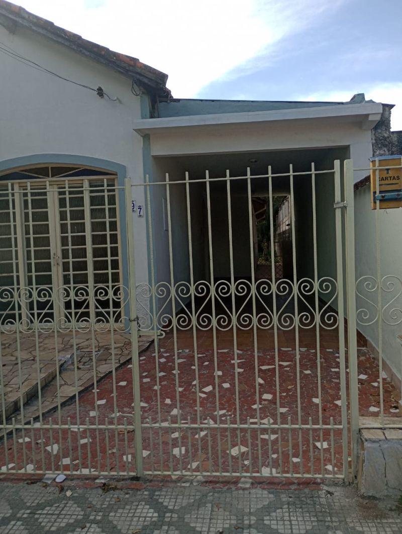 Casa 5d  no bairro Pedregulho em GUARATINGUETA