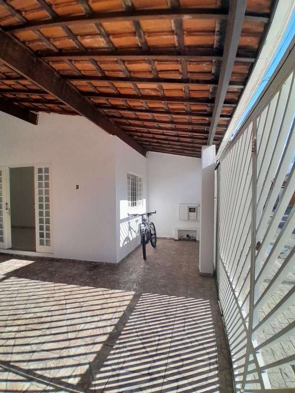 Casa 3d  no bairro Nucleo Residencial Costa e Silva em GUARATINGUETA