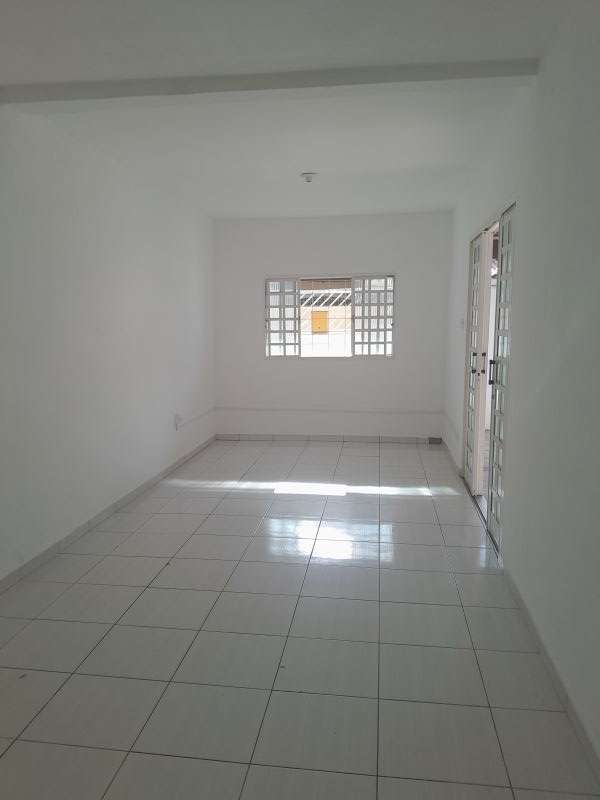 Casa 3d  no bairro Nucleo Residencial Costa e Silva em GUARATINGUETA