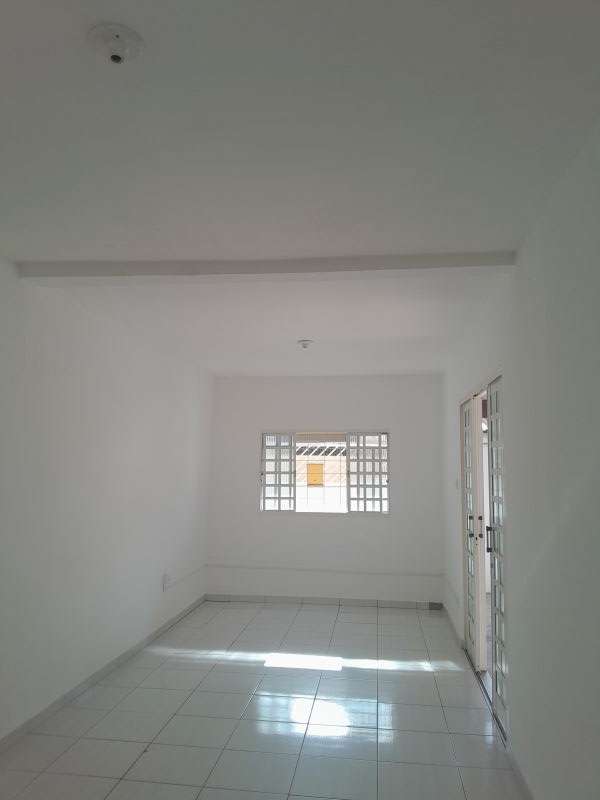 Casa 3d  no bairro Nucleo Residencial Costa e Silva em GUARATINGUETA