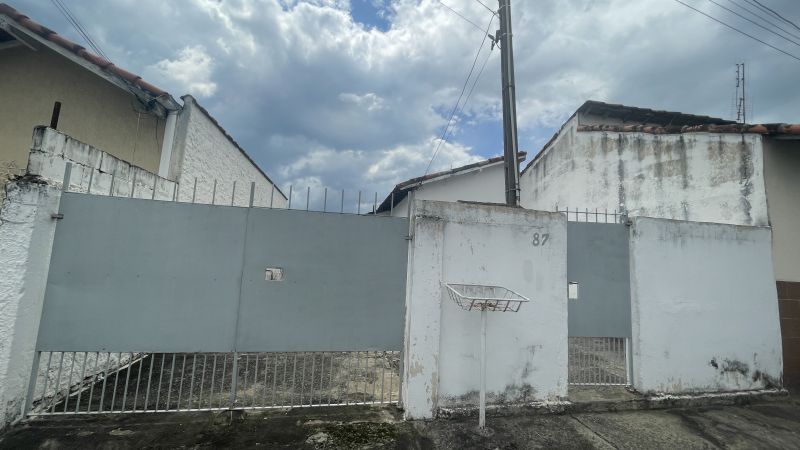 Casa 2d  no bairro Vila Galvao em GUARATINGUETA