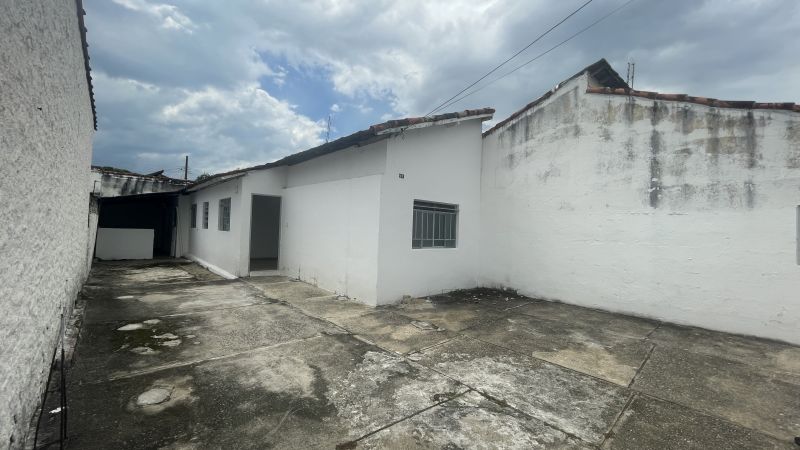 Casa 2d  no bairro Vila Galvao em GUARATINGUETA