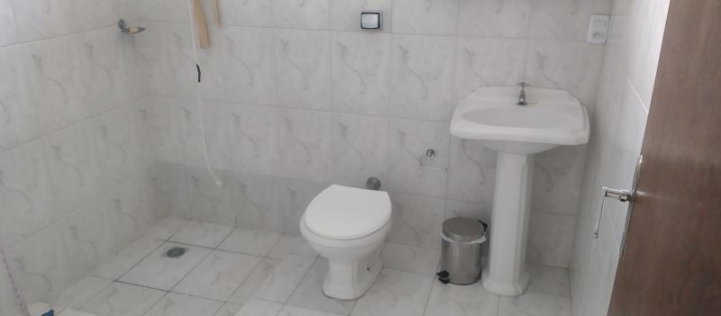 Casa 2d  no bairro Jardim Coelho Neto  em GUARATINGUETA