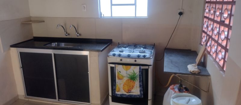 Casa 2d  no bairro Jardim Coelho Neto  em GUARATINGUETA