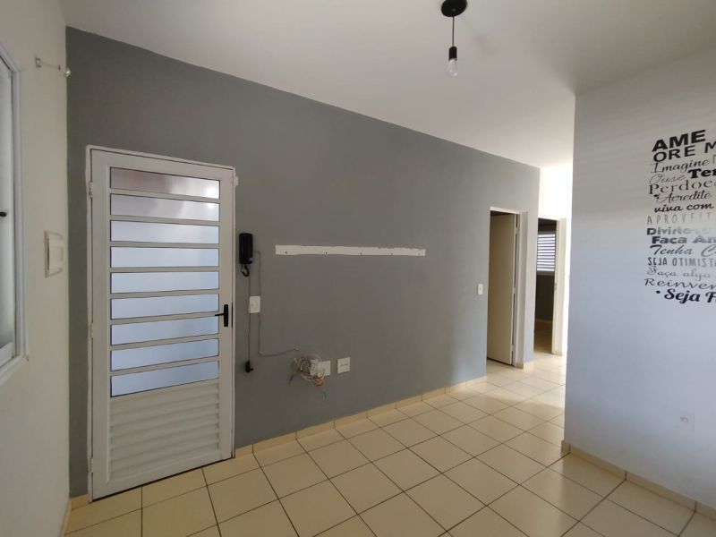 Casa 2d  no bairro Loteamento Residencial Espanha em GUARATINGUETA
