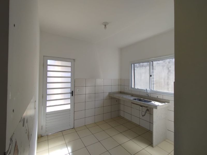 Casa 2d  no bairro Loteamento Residencial Espanha em GUARATINGUETA