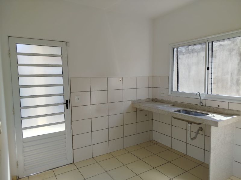 Casa 2d  no bairro Loteamento Residencial Espanha em GUARATINGUETA