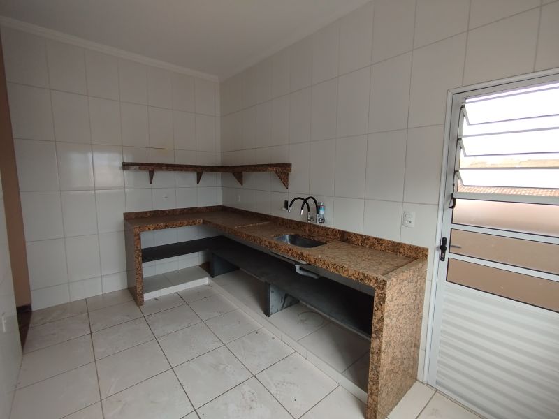 Apartamento 2d  no bairro Parque do Sol em GUARATINGUETA