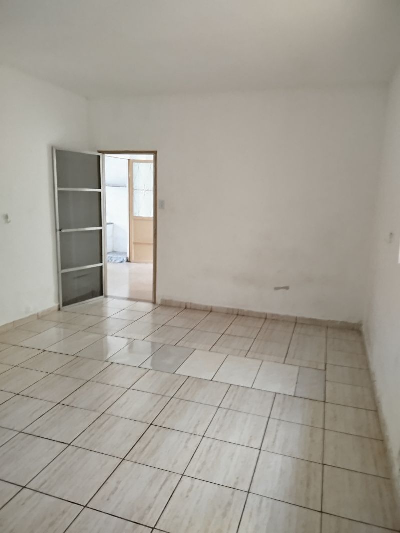 Casa 2d  no bairro Vila Comendador Rodrigues Alves em GUARATINGUETA