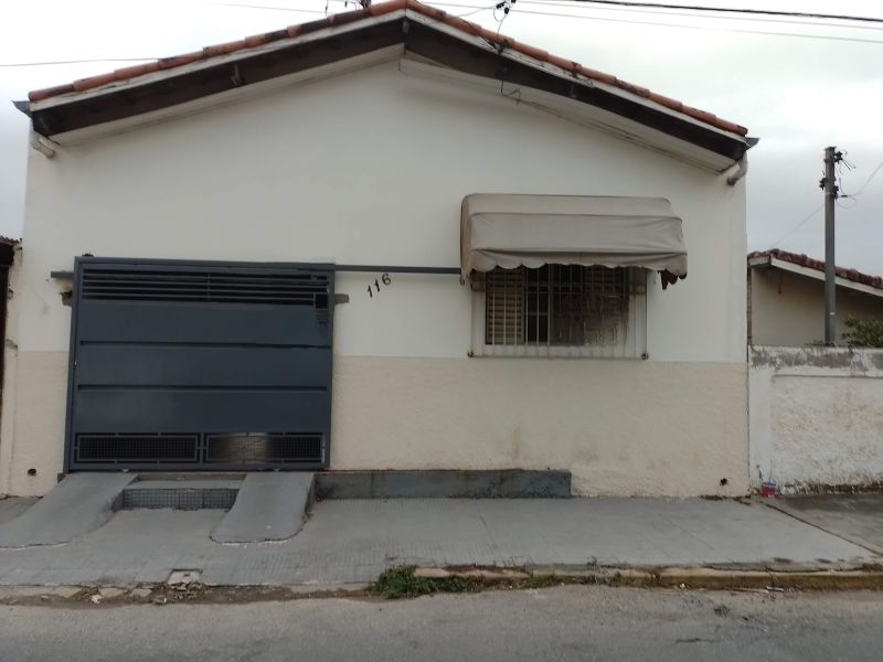 Casa 3d  no bairro Vila Galvao em GUARATINGUETA