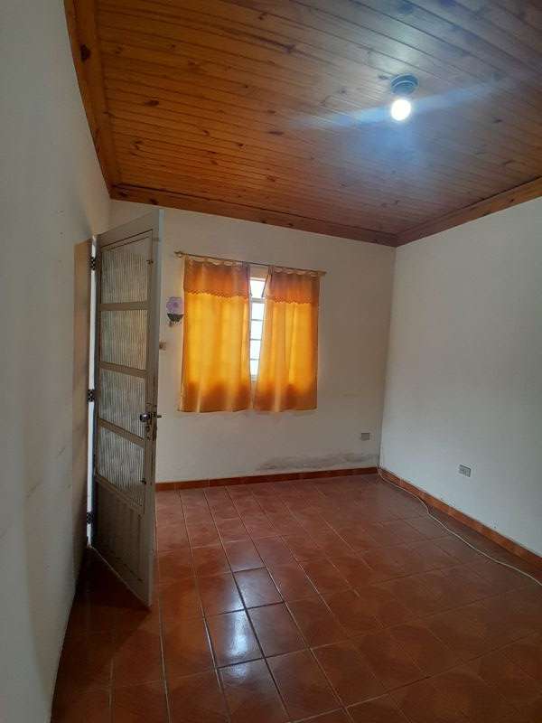 Casa 2d  no bairro Vila Galvao em GUARATINGUETA