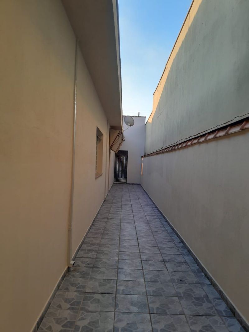 Casa 2d  no bairro Vila Eliana Maria em GUARATINGUETA