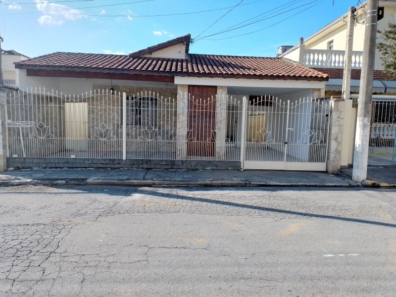 Casa 4d  no bairro Vila Comendador Rodrigues Alves em GUARATINGUETA