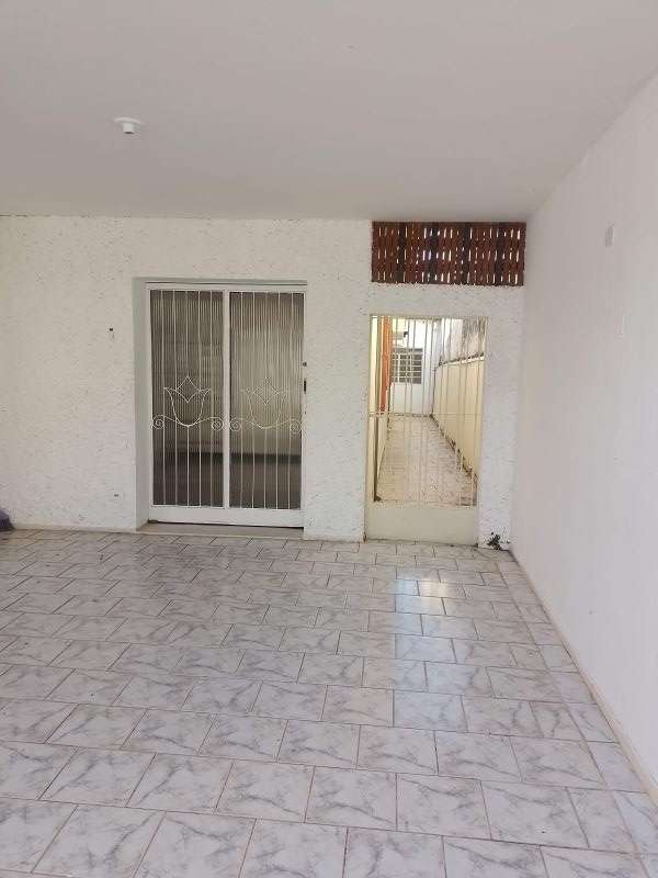 Casa 4d  no bairro Vila Comendador Rodrigues Alves em GUARATINGUETA