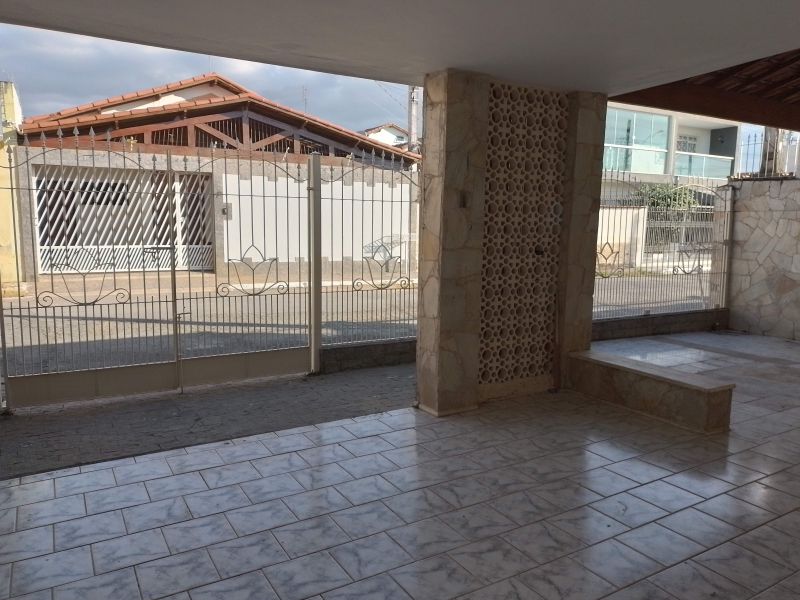 Casa 4d  no bairro Vila Comendador Rodrigues Alves em GUARATINGUETA