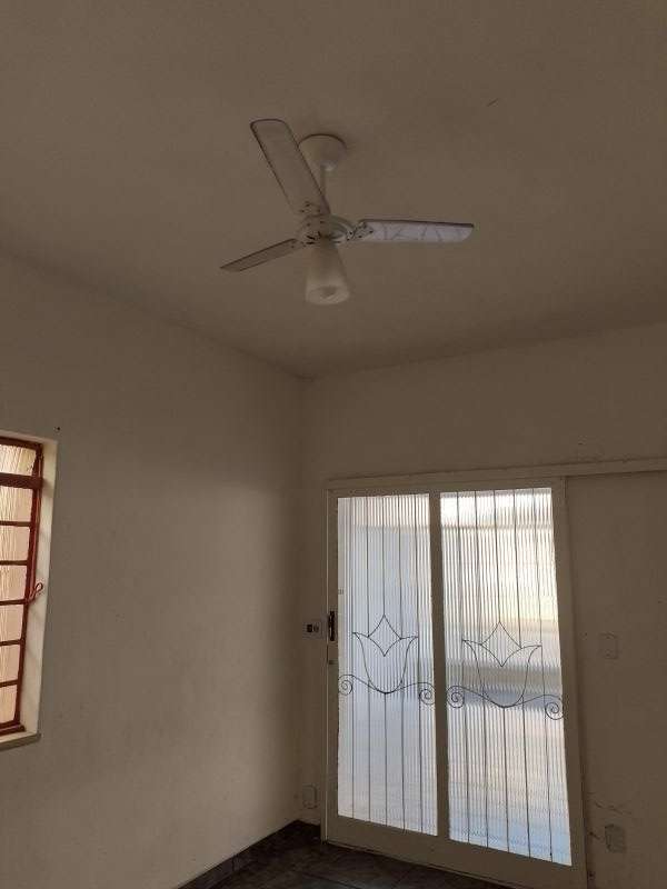 Casa 4d  no bairro Vila Comendador Rodrigues Alves em GUARATINGUETA