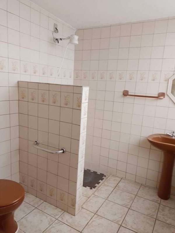 Casa 4d  no bairro Vila Comendador Rodrigues Alves em GUARATINGUETA