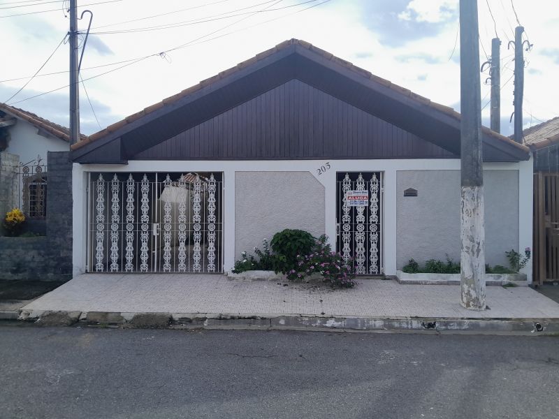 Casa 3d  no bairro Vila dos Comerciarios I em GUARATINGUETA