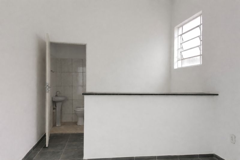 Kitnet 1d  no bairro Parque Residencial Beira Rio em GUARATINGUETA