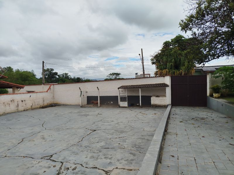 Casa 4d  no bairro Belveder Clube dos 500 em GUARATINGUETA