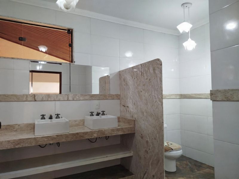 Casa 4d  no bairro Belveder Clube dos 500 em GUARATINGUETA